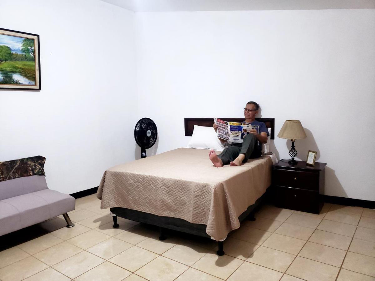 Judys Home - Bed And Breakfast Retalhuleu Dış mekan fotoğraf