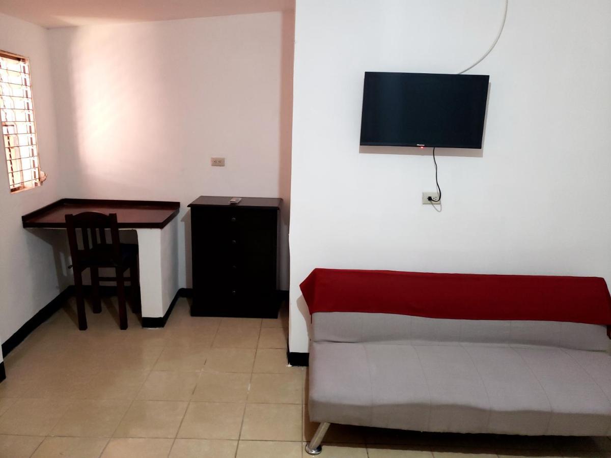 Judys Home - Bed And Breakfast Retalhuleu Dış mekan fotoğraf